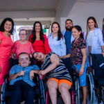 Girau do Ponciano e Pestalozzi entregam cadeiras de rodas as pessoas com mobilidade reduzida